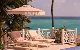 Coral Sands Hotel